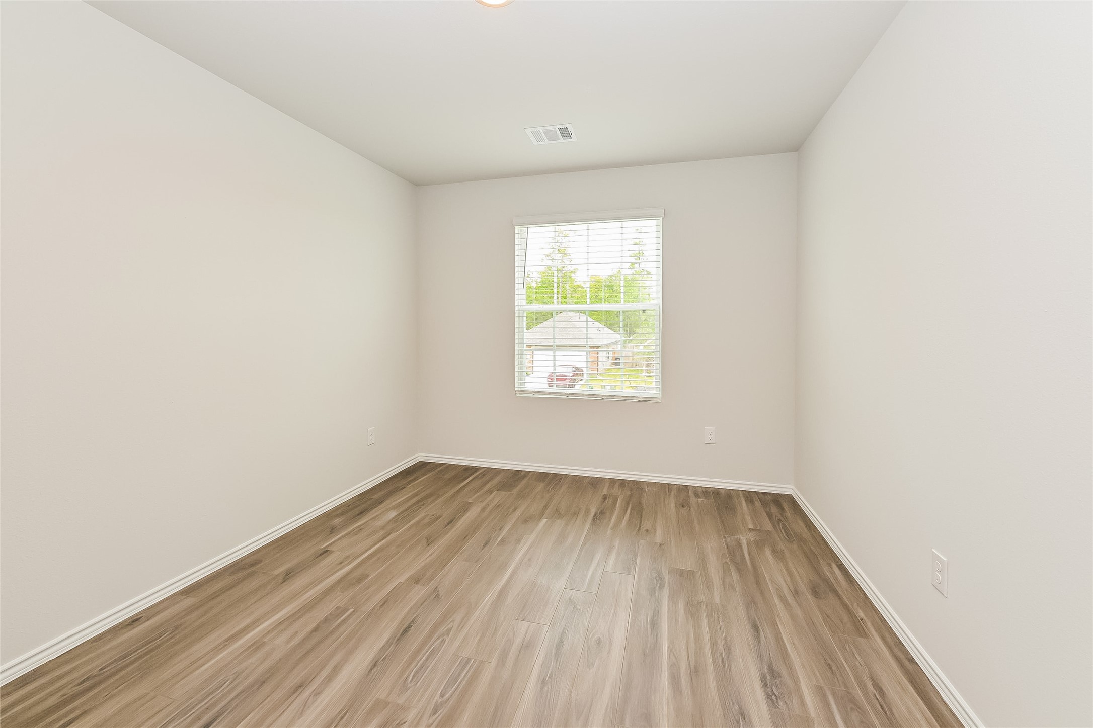 1208 Narrow Heights Drive Conroe, TX 77301 - Photo 14 of 21 an empty room with a window
