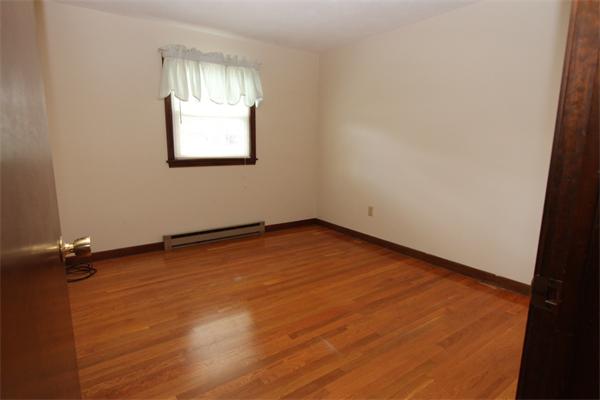 17 Meadowbrook Road Auburn, MA 01501 - Photo 13 of 27 Gallery Image 13