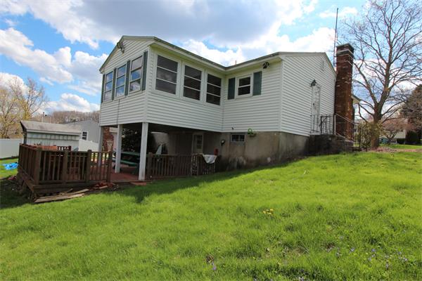 17 Meadowbrook Road Auburn, MA 01501 - Photo 4 of 27 Gallery Image 4