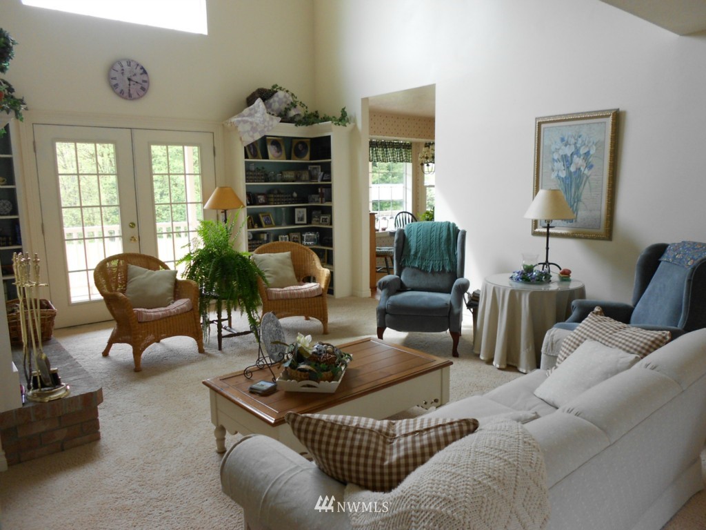 357 Sandy Bend Road Castle Rock, WA 98611 - Photo 4 of 15 Gallery Image 4