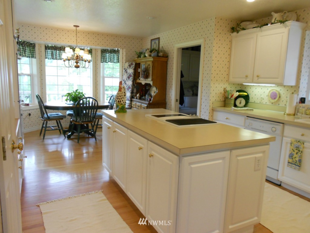 357 Sandy Bend Road Castle Rock, WA 98611 - Photo 5 of 15 Gallery Image 5