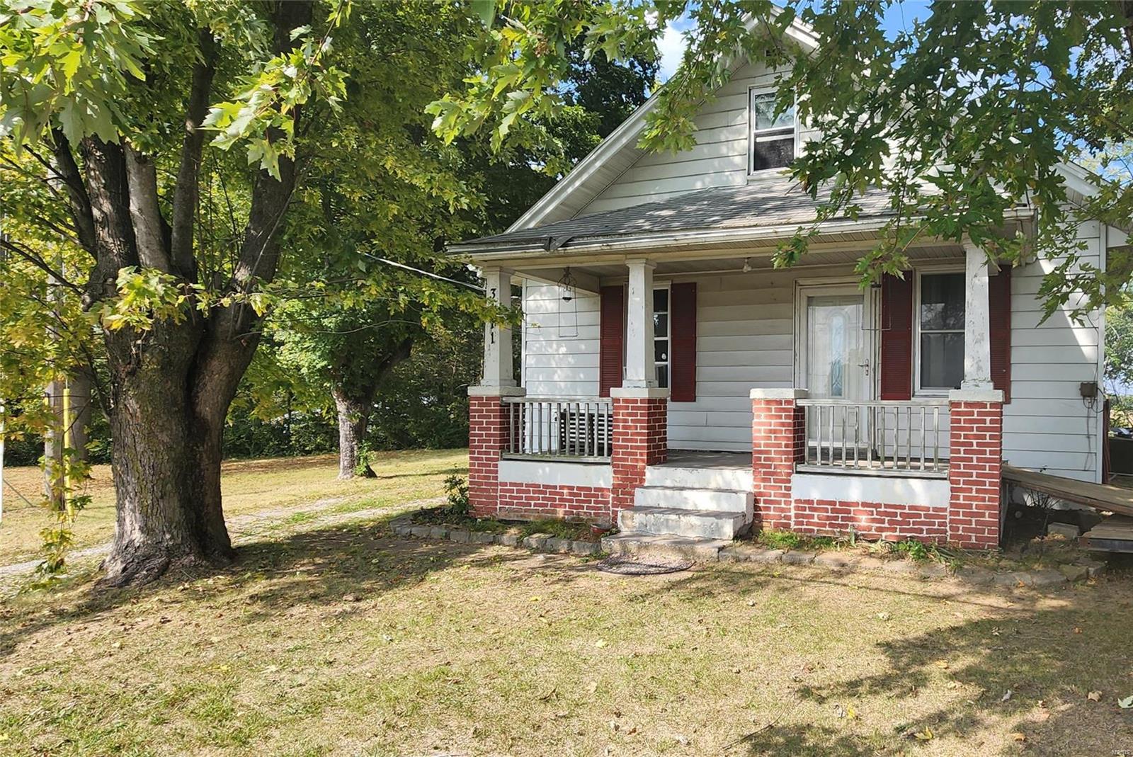 3111 State Rte 150 Chester, IL 62233 - Photo 1 of 44