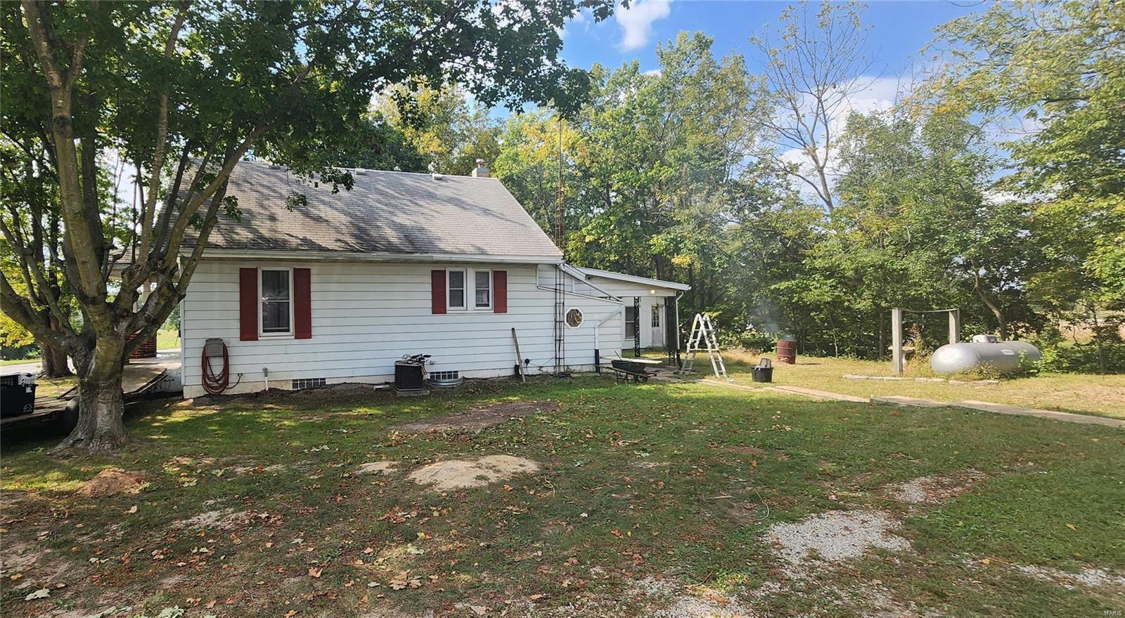 3111 State Rte 150 Chester, IL 62233 - Photo 6 of 44