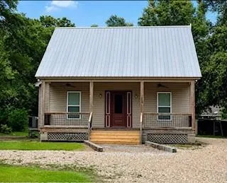 $1,950 | 122 Wager Cemetery Road, Madisonville, LA 70447