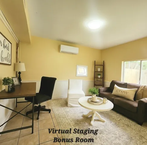 $2,100 | 322 Windward, League City, TX 77573