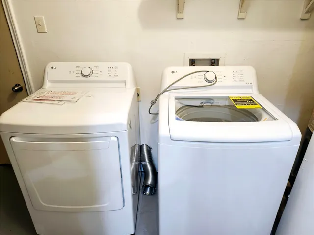 $1,950 | 322 Windward, League City, TX 77573