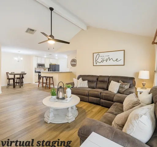 $2,100 | 322 Windward, League City, TX 77573