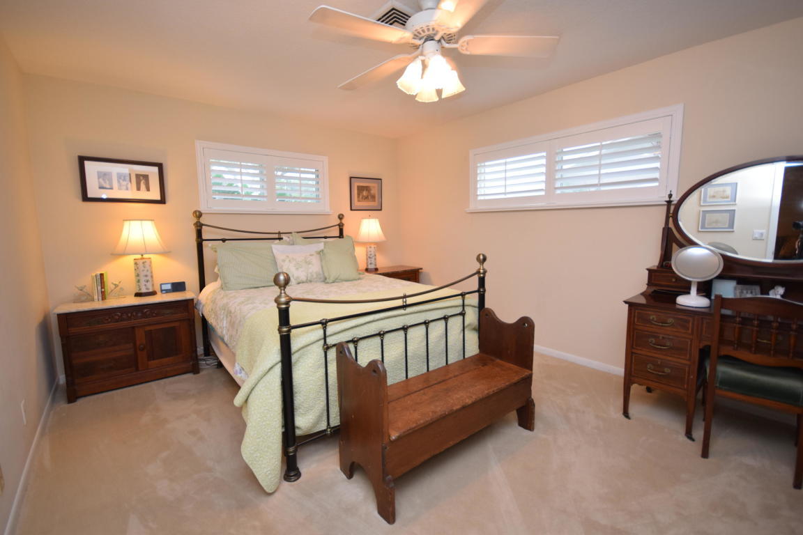 1020 Southwest 15th Street Boca Raton, FL 33486 - Photo 6 of 11 1020 8