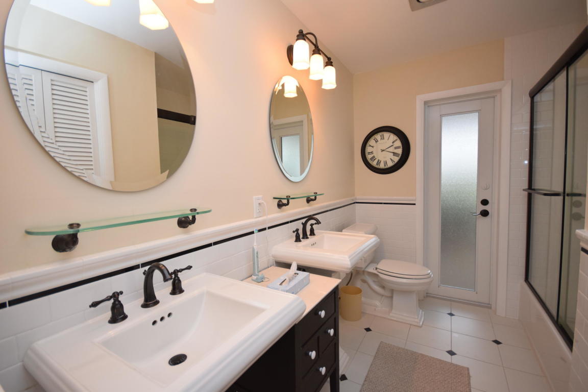 1020 Southwest 15th Street Boca Raton, FL 33486 - Photo 7 of 11 1020 9