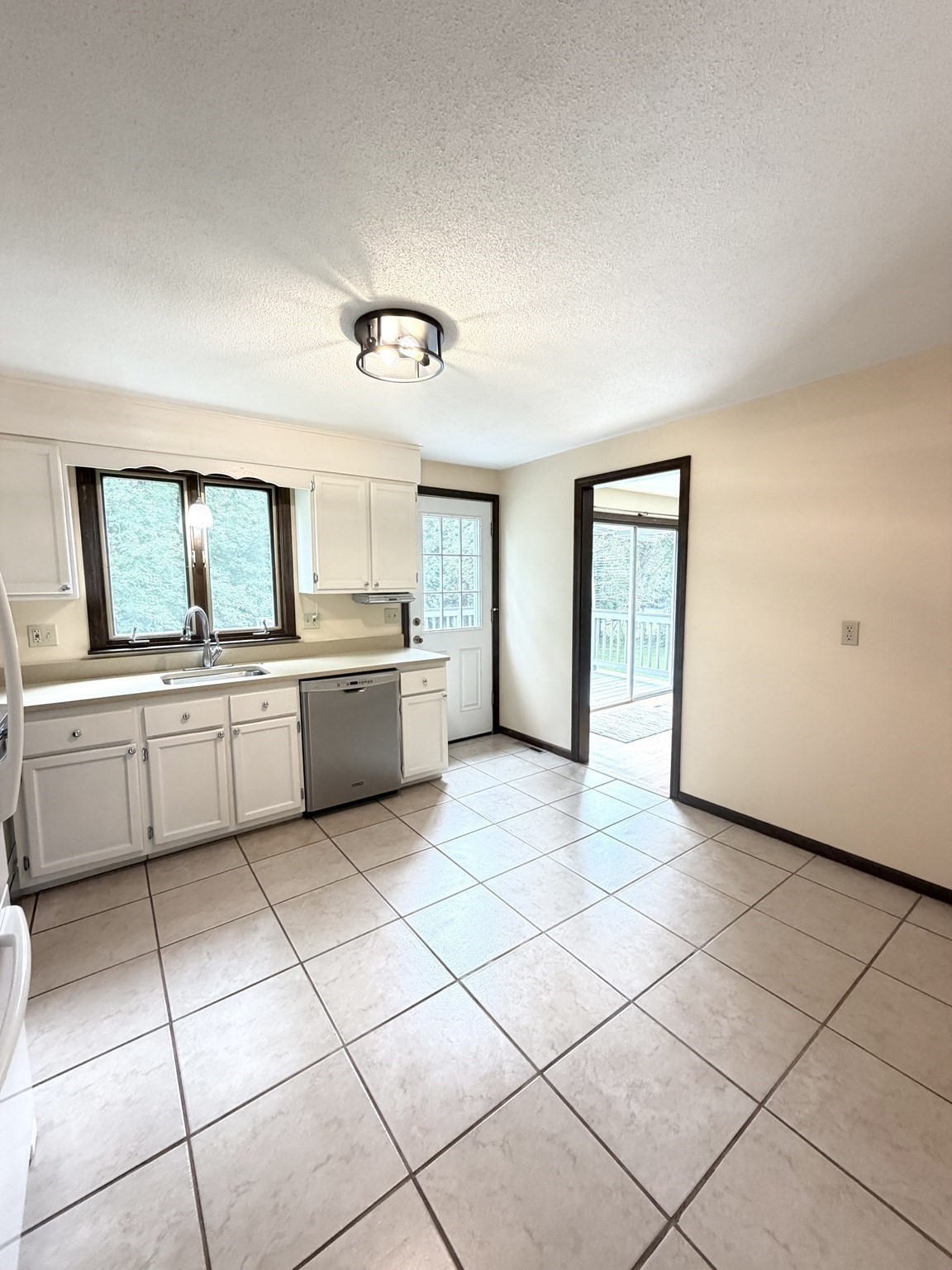 79 Porter Road East Longmeadow, MA 01028 - Photo 15 of 42 Gallery Image 15