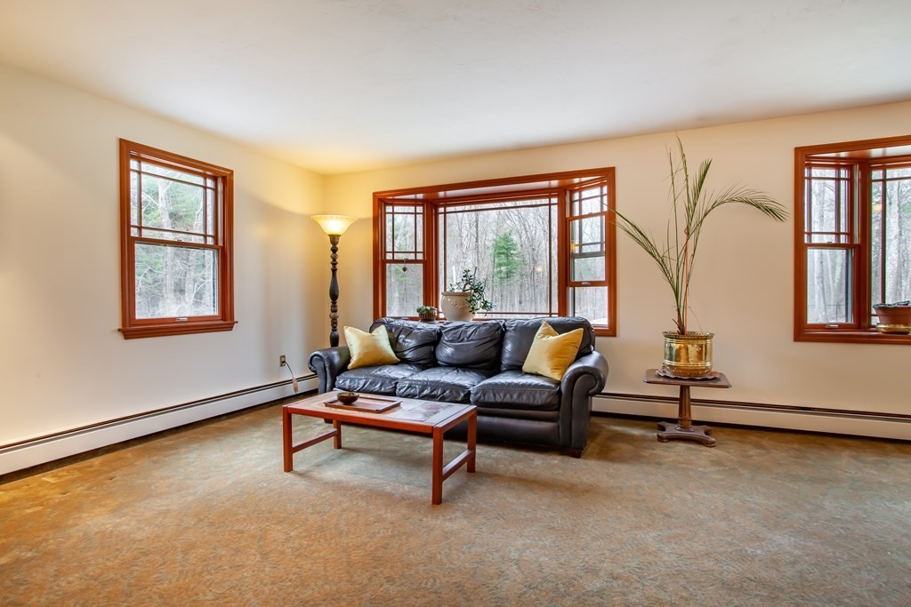 136 Allen Road Berlin, MA 01503 - Photo 4 of 39