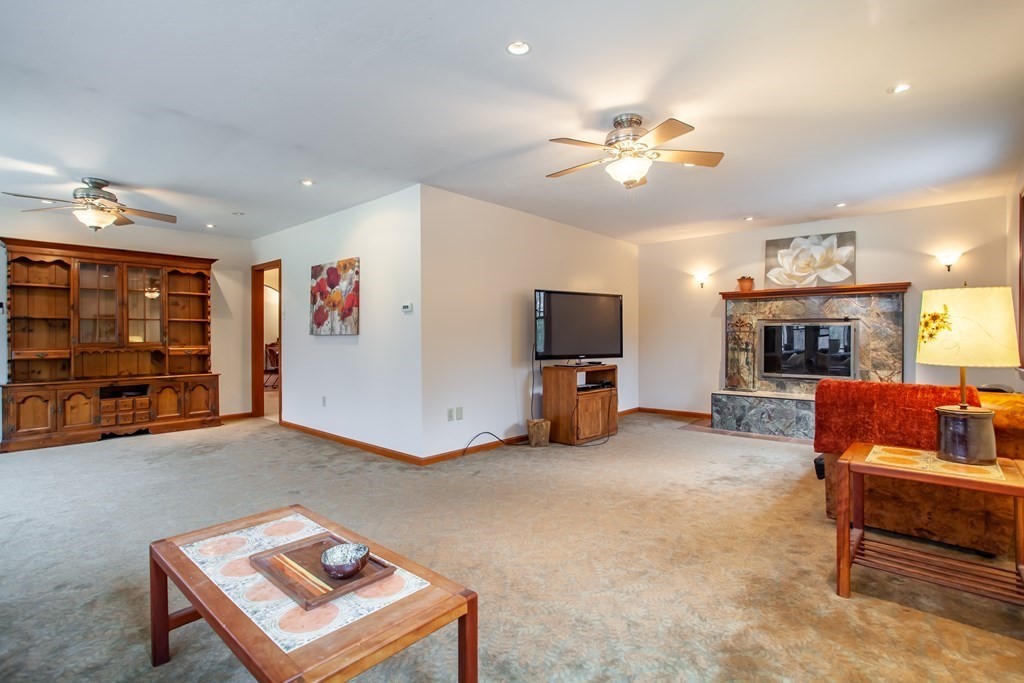 136 Allen Road Berlin, MA 01503 - Photo 6 of 39