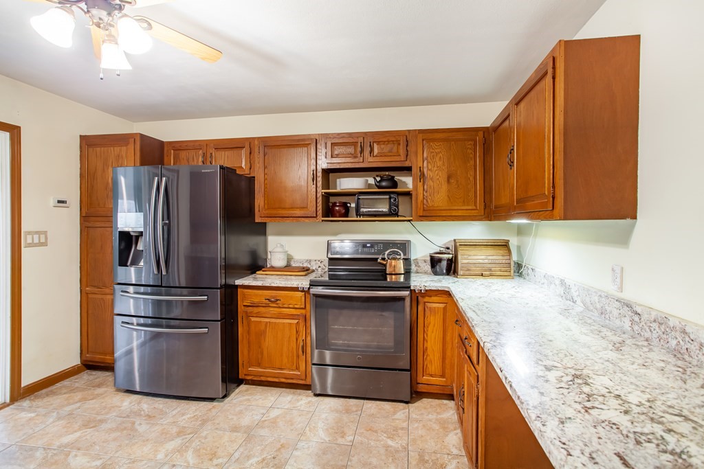 136 Allen Road Berlin, MA 01503 - Photo 10 of 39
