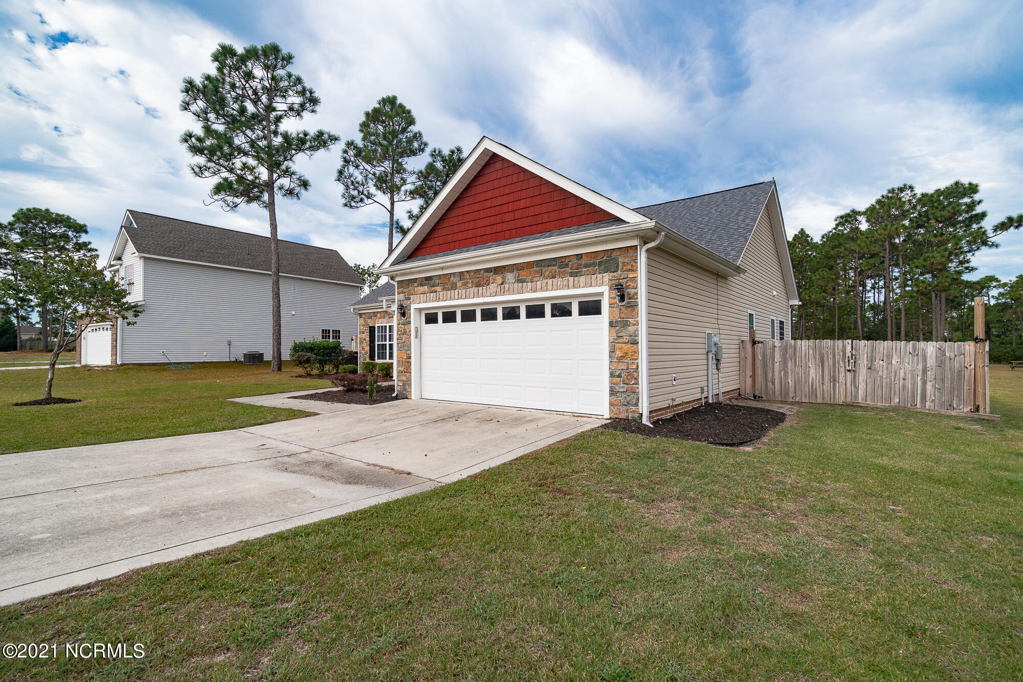 271 Inverness Drive Hubert, NC 28539 - Photo 2 of 25 271-iverness-24