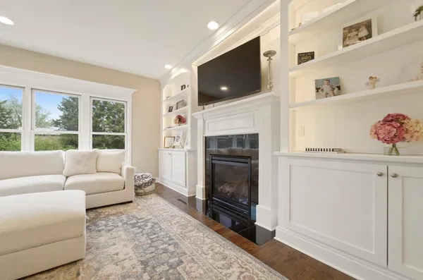 $689,900 | 10143 California Street, Crown Point, IN 46307