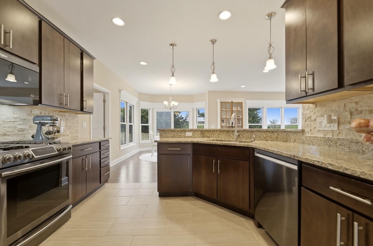 10143 California Court Crown Point, IN 46307 - Photo 17 of 39 1289x851