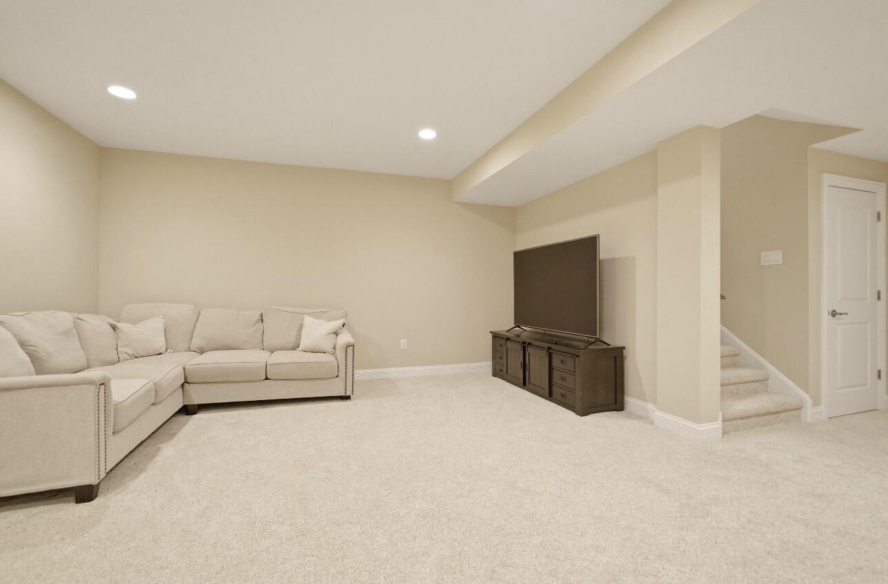 10143 California Court Crown Point, IN 46307 - Photo 22 of 39 1289x848