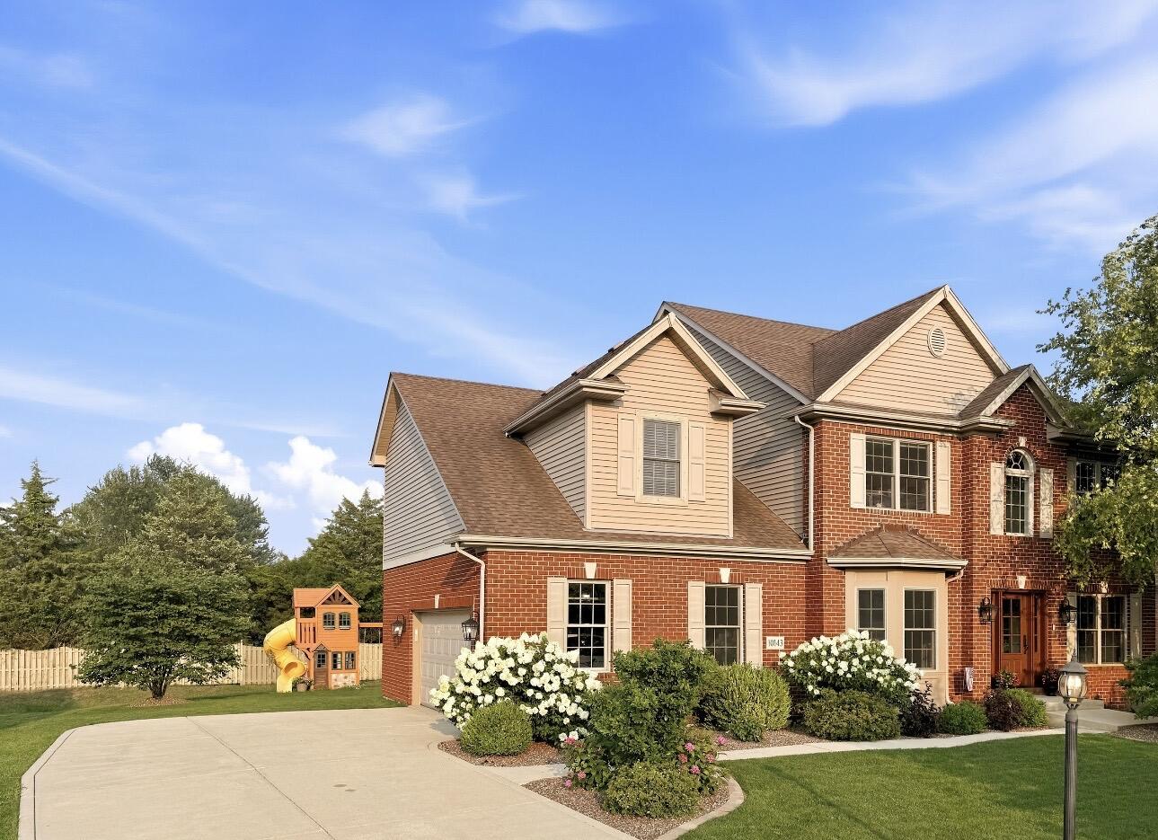 10143 California Court Crown Point, IN 46307 - Photo 3 of 39 1289x935