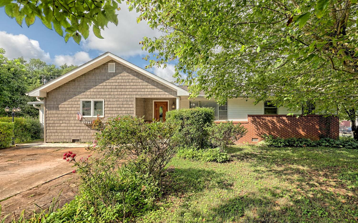 5738 Robinson Road Young Harris, GA 30582 - Photo 1 of 4 Main View