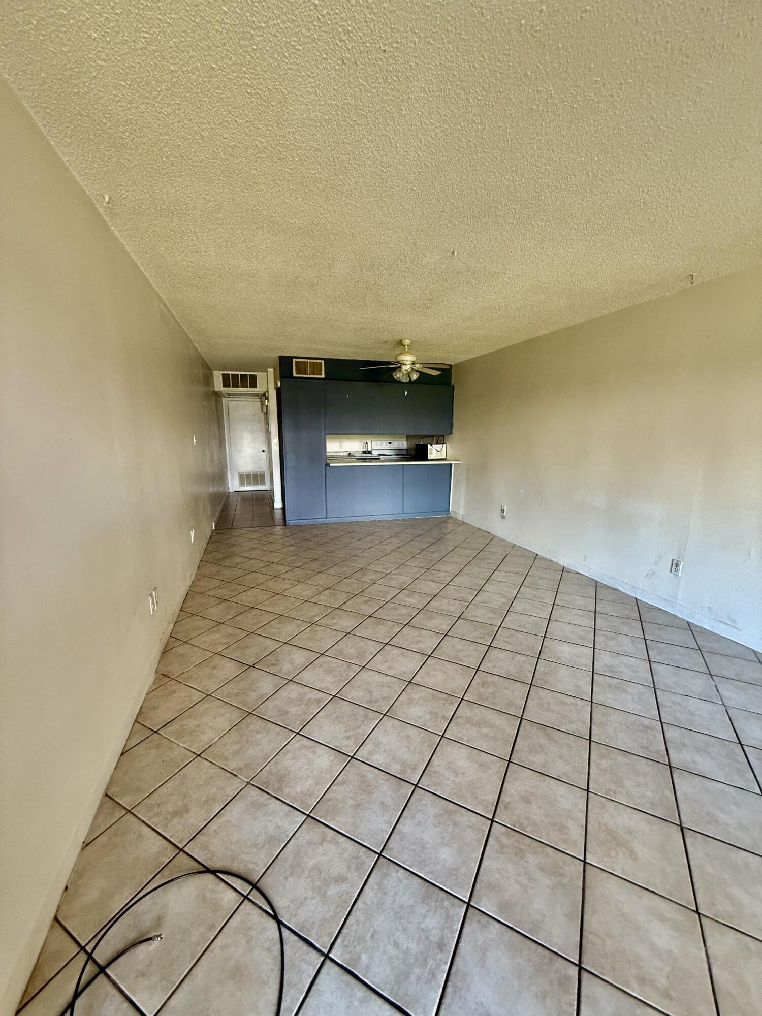 210 Pelham Road, Unit 111C Fort Walton Beach, FL 32547 - Photo 4 of 15 IMG_7891