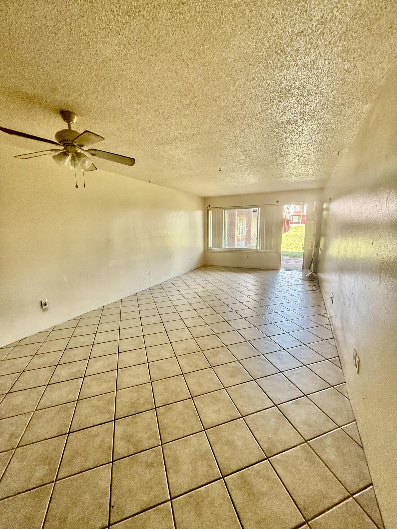 210 Pelham Road, Unit 111C Fort Walton Beach, FL 32547 - Photo 5 of 15 IMG_7887