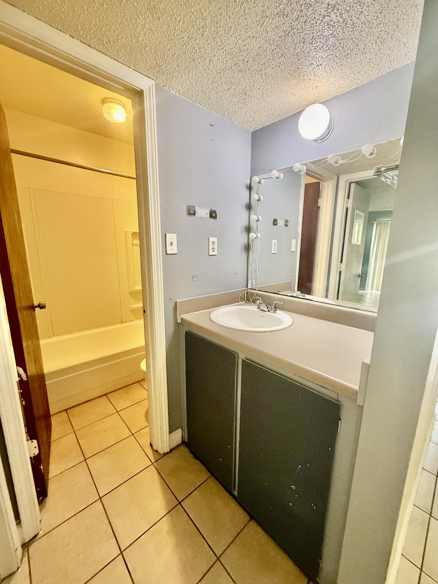 210 Pelham Road, Unit 111C Fort Walton Beach, FL 32547 - Photo 9 of 15 IMG_7883