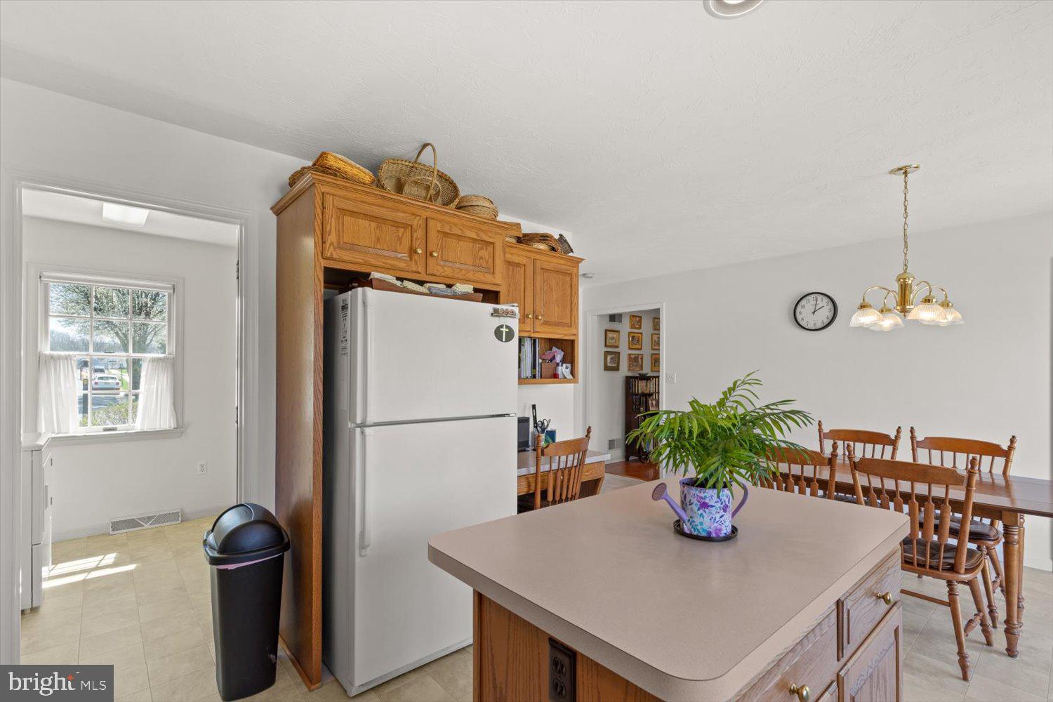 34 Ream Road Stevens, PA 17578 - Photo 13 of 53 a kitchen with a table and chairs