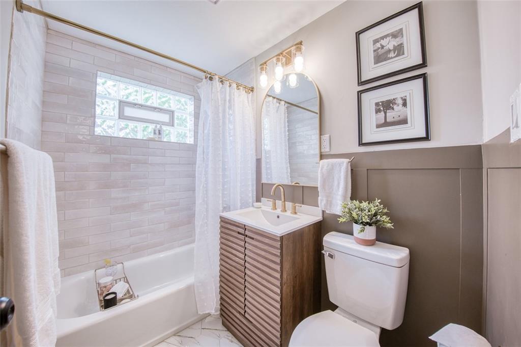 2661 Old Washington Road Pittsburgh, PA 15241 - Photo 28 of 46 Fully remodeled family bathroom complete with new tile shower and storage.