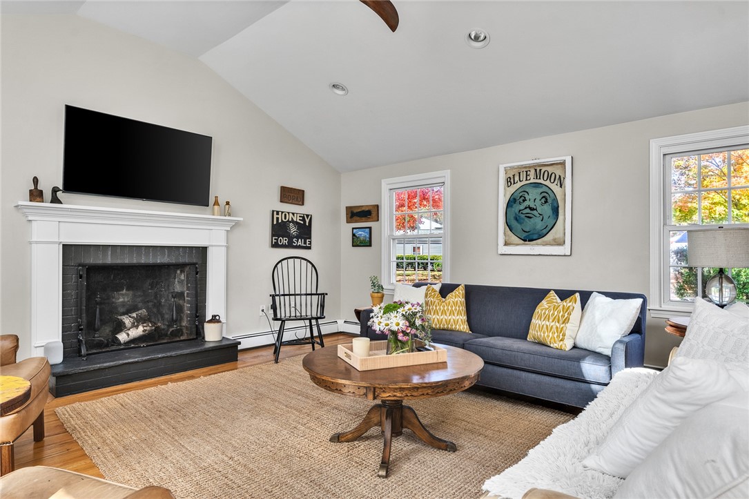 16 Highview Avenue Barrington, RI 02806 - Photo 16 of 36