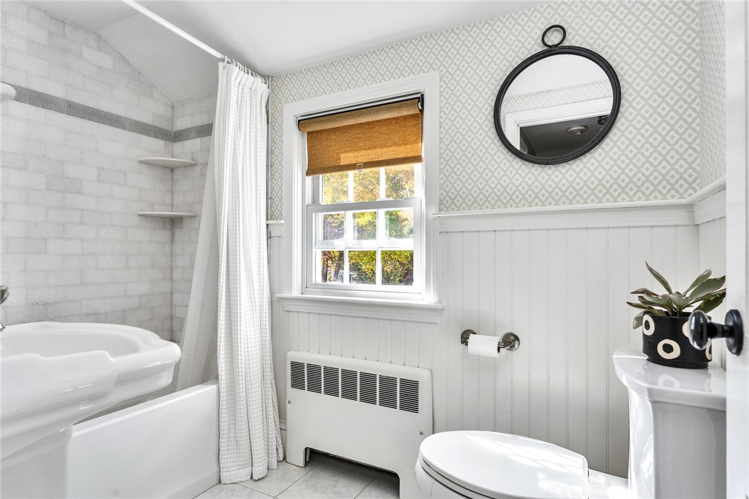 16 Highview Avenue Barrington, RI 02806 - Photo 21 of 36