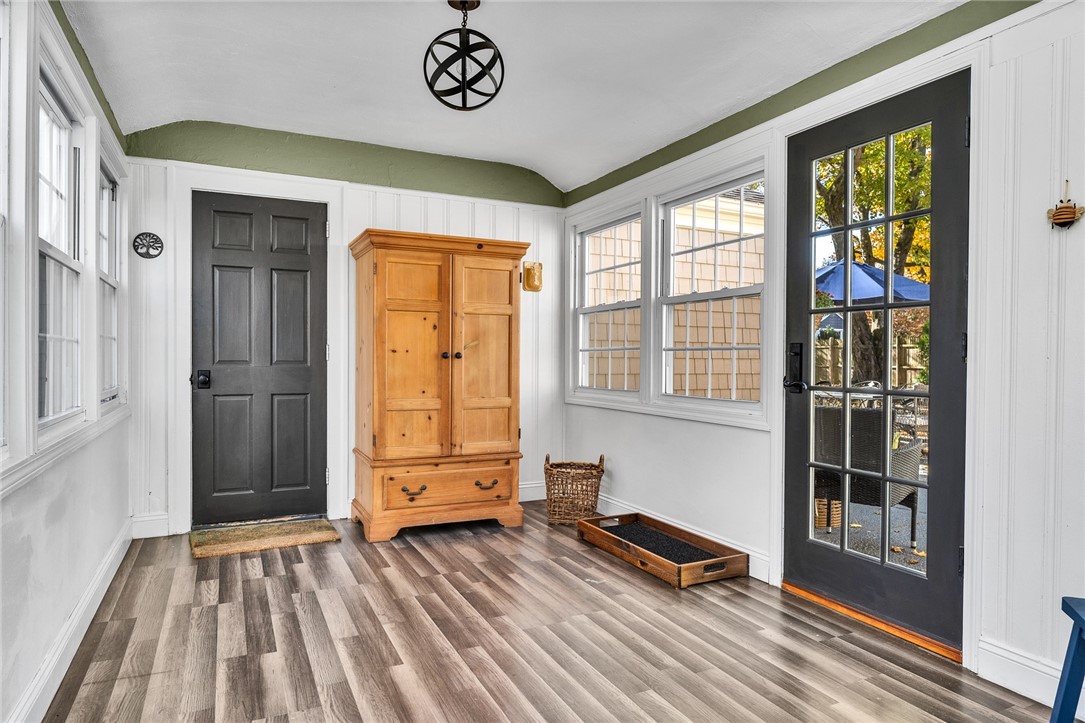 16 Highview Avenue Barrington, RI 02806 - Photo 25 of 36