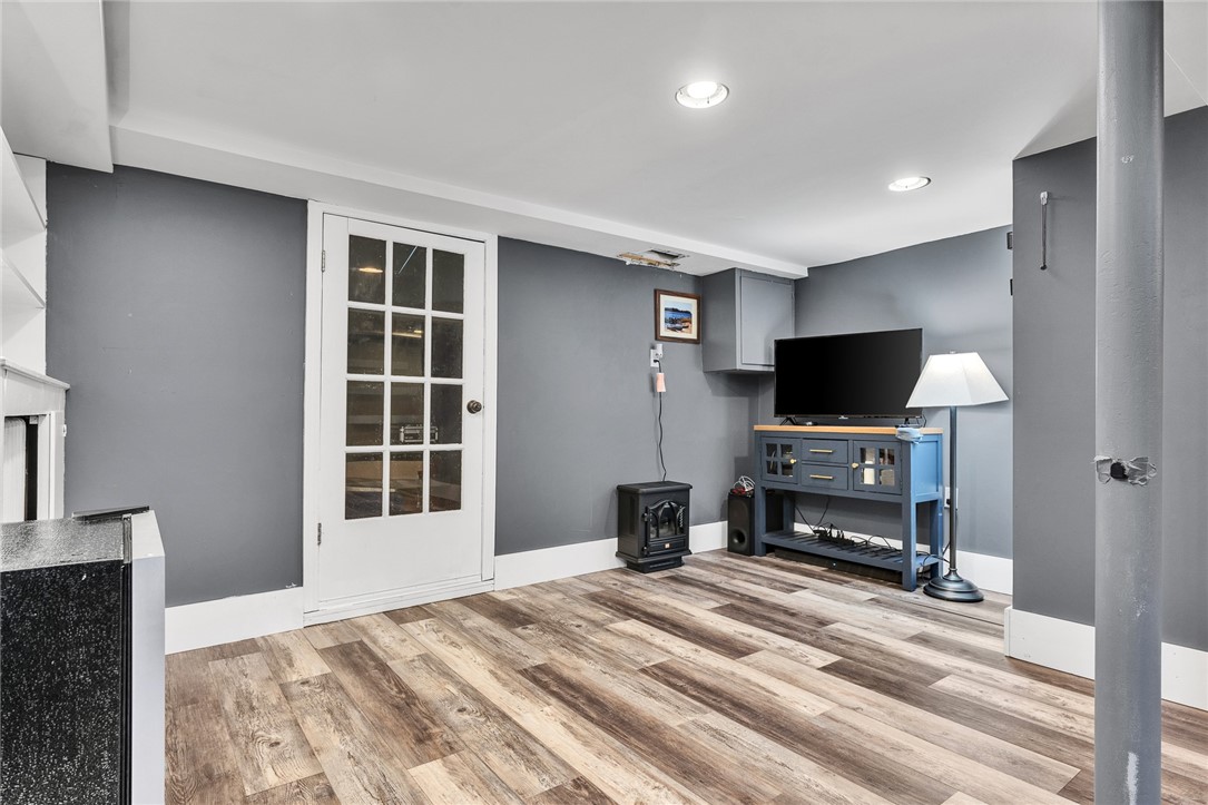 16 Highview Avenue Barrington, RI 02806 - Photo 26 of 36