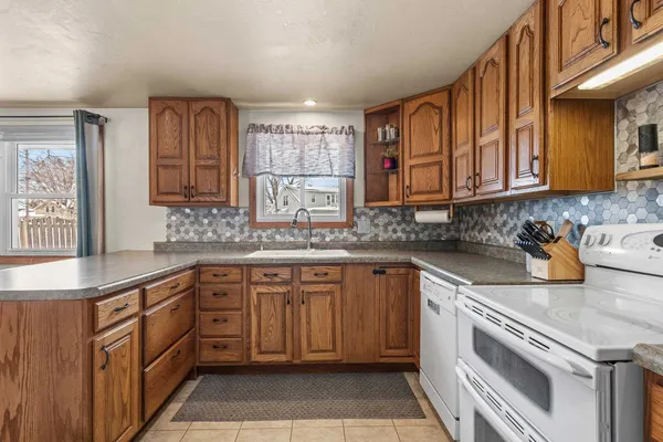 $259,900 | 735 Morning Glory Lane, De Pere, WI 54115