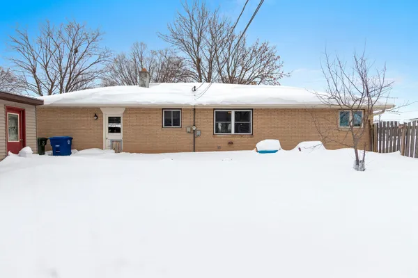 $259,900 | 735 Morning Glory Lane, De Pere, WI 54115