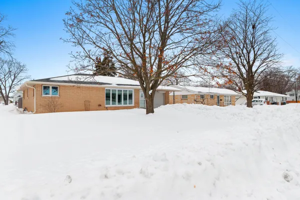 $259,900 | 735 Morning Glory Lane, De Pere, WI 54115