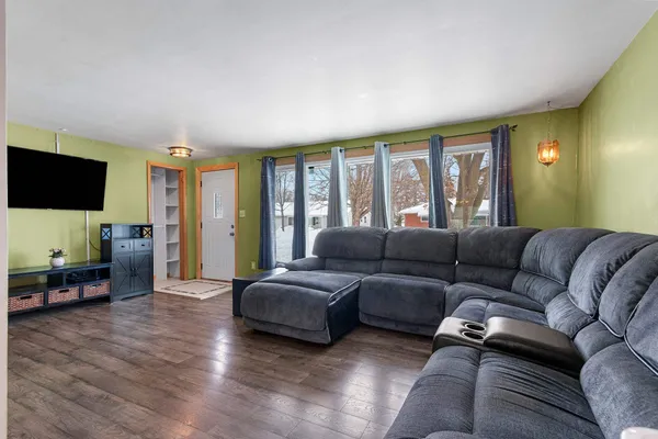 $259,900 | 735 Morning Glory Lane, De Pere, WI 54115