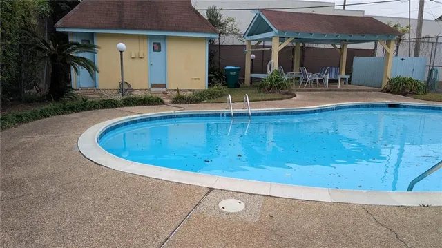 $1,750 | 4133 Loire Drive, Unit C, Kenner, LA 70065