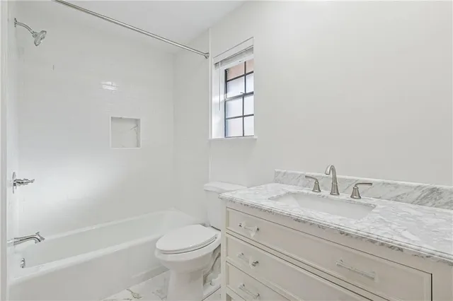 $1,750 | 4133 Loire Drive, Unit C, Kenner, LA 70065