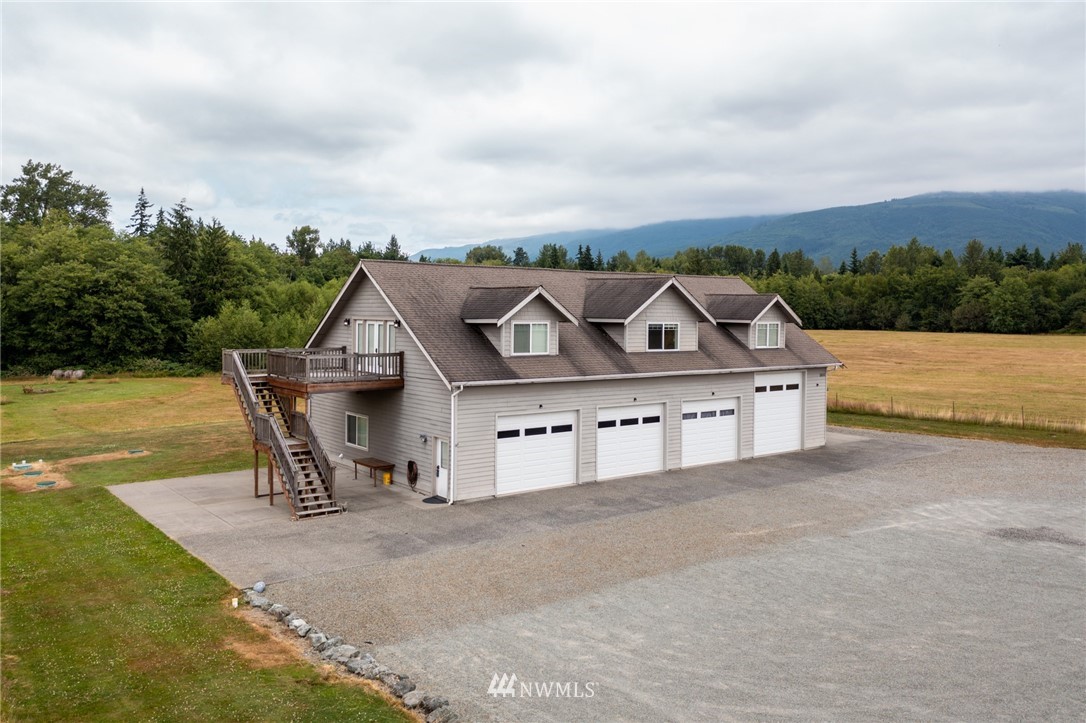 22211 Grip Road Sedro-Woolley, WA 98284 - Photo 1 of 37 Gallery Image 1