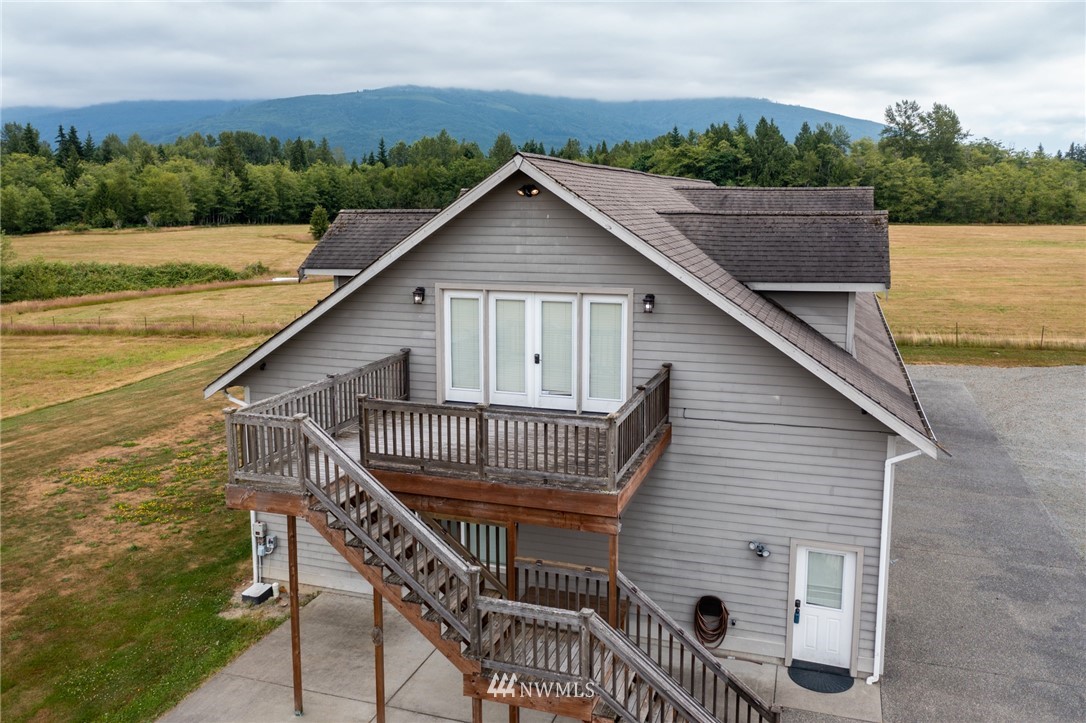 22211 Grip Road Sedro-Woolley, WA 98284 - Photo 4 of 37 Gallery Image 4