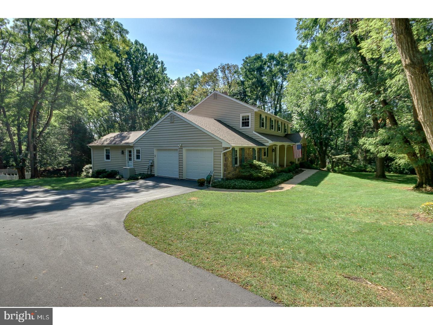 165 Short Road Doylestown, PA 18901 - Photo 4 of 25