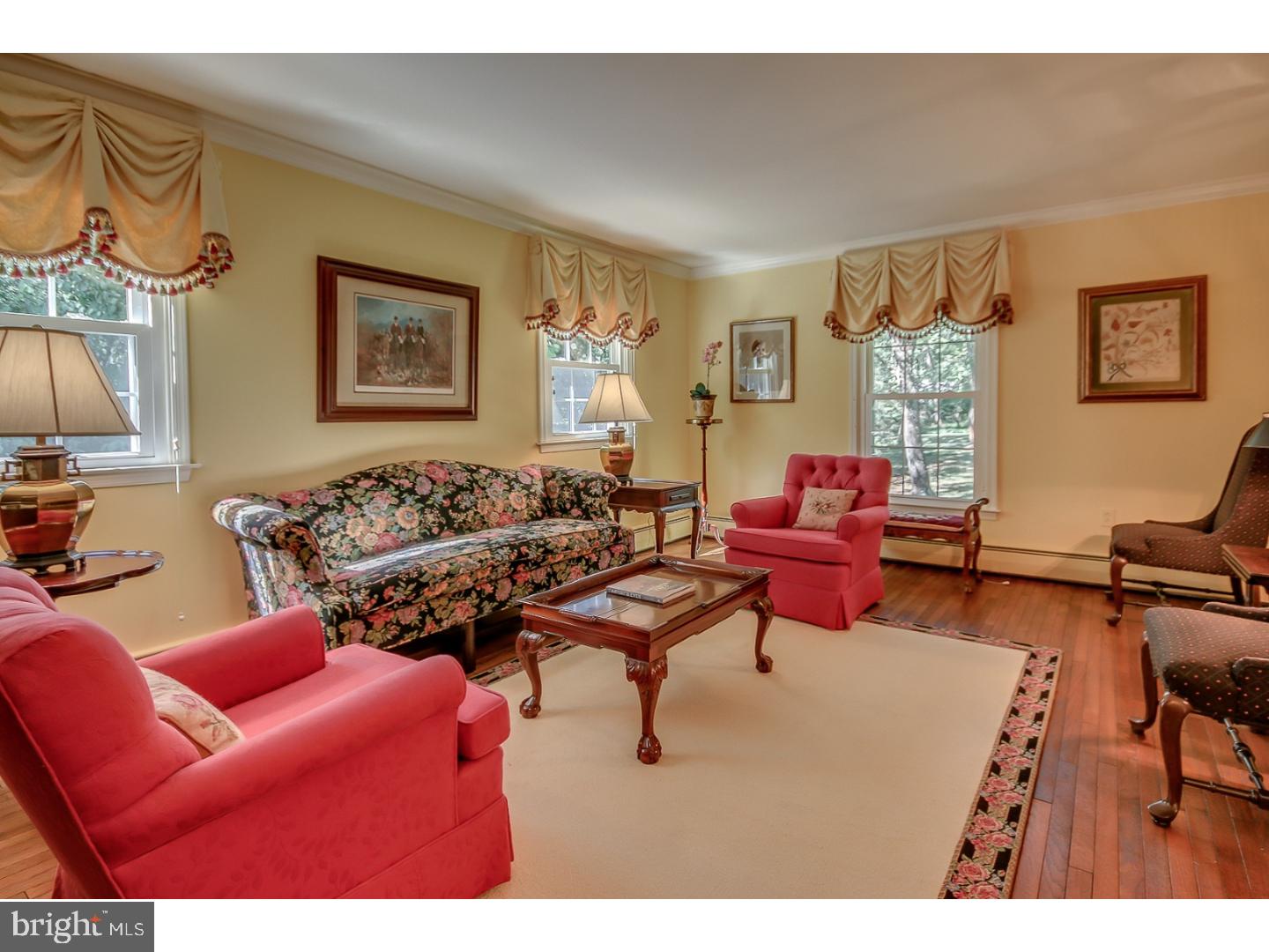 165 Short Road Doylestown, PA 18901 - Photo 7 of 25 Living Room