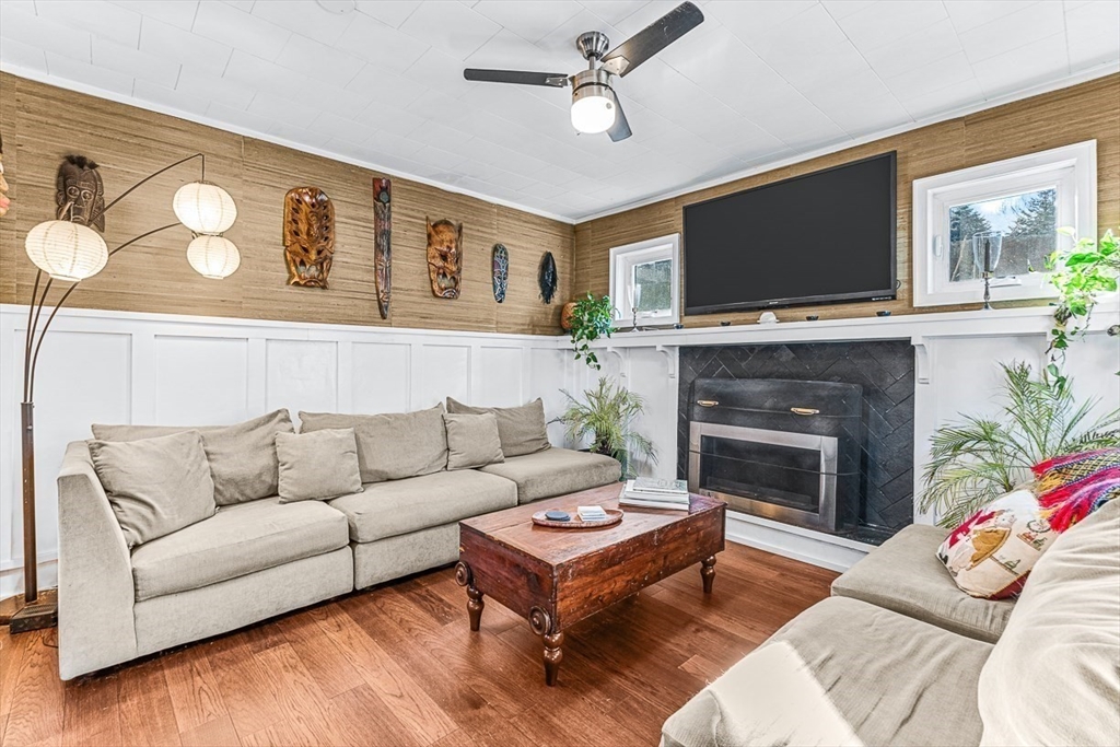 87 Great Woods Road Saugus, MA 01906 - Photo 6 of 42