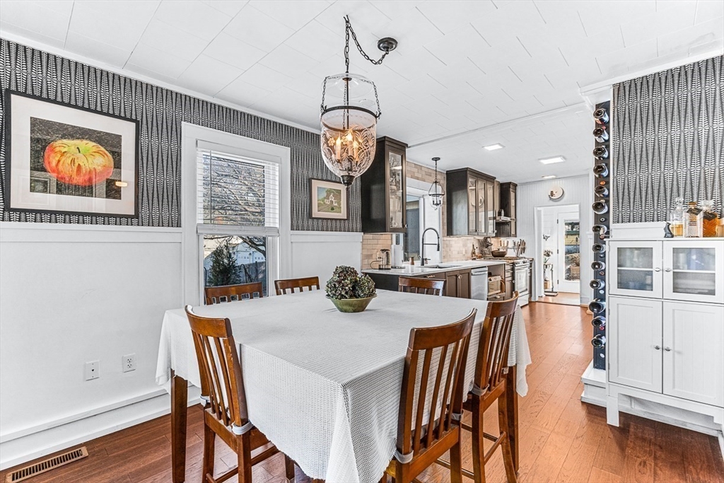 87 Great Woods Road Saugus, MA 01906 - Photo 10 of 42