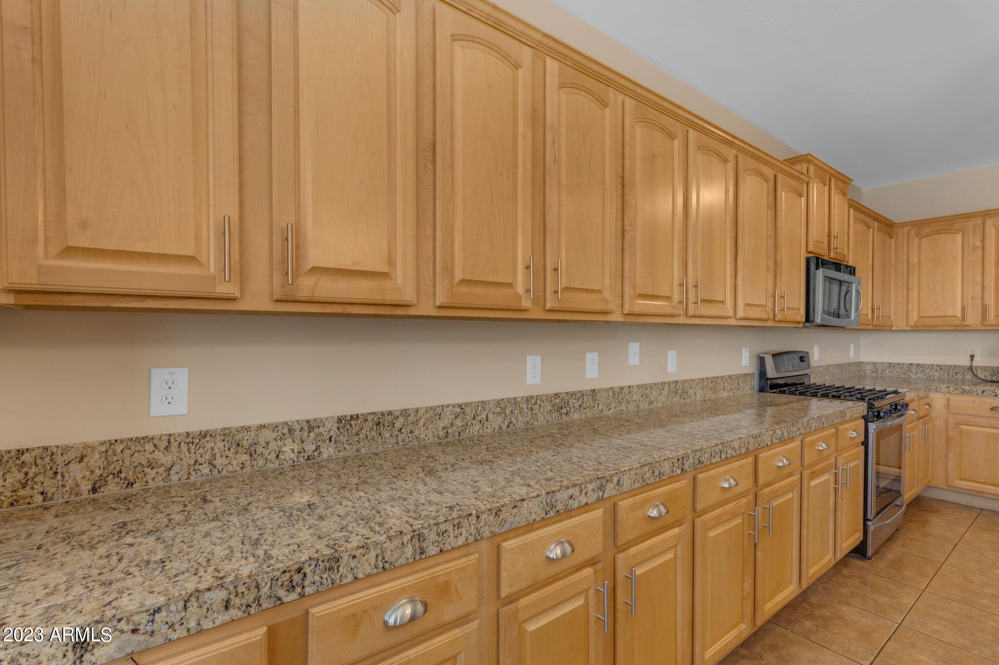 3816 East Phelps Street Gilbert, AZ 85295 - Photo 11 of 36 Miles of Counter Space