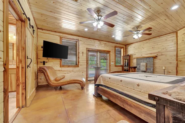 $5,000,000 | 15184 Fm 2620, Bedias, TX 77831