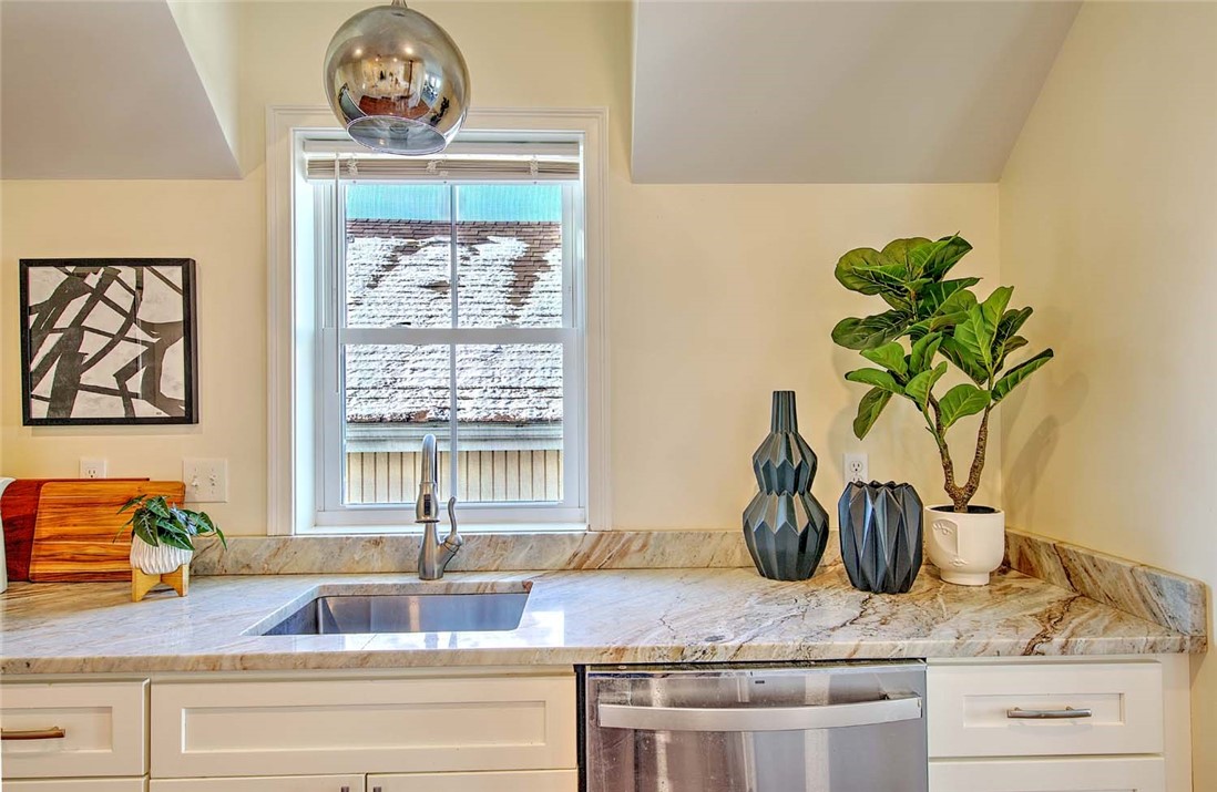 169 Transit Street, Unit 2 Providence, RI 02906 - Photo 12 of 37