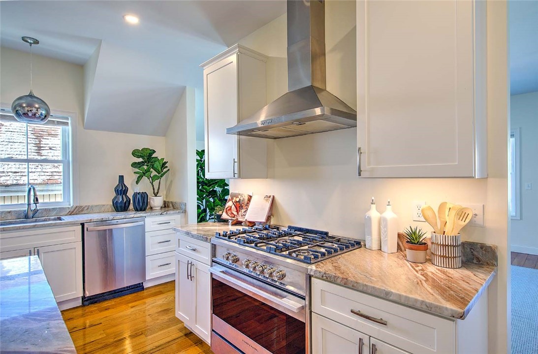 169 Transit Street, Unit 2 Providence, RI 02906 - Photo 5 of 37