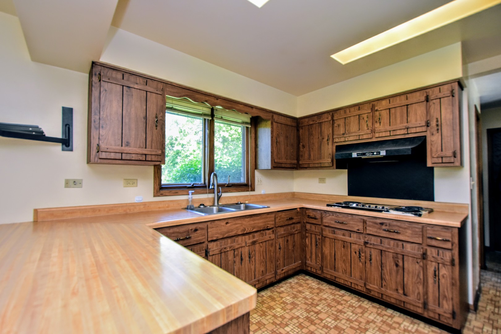 1623 North River Road Libertyville, IL 60048 - Photo 15 of 48