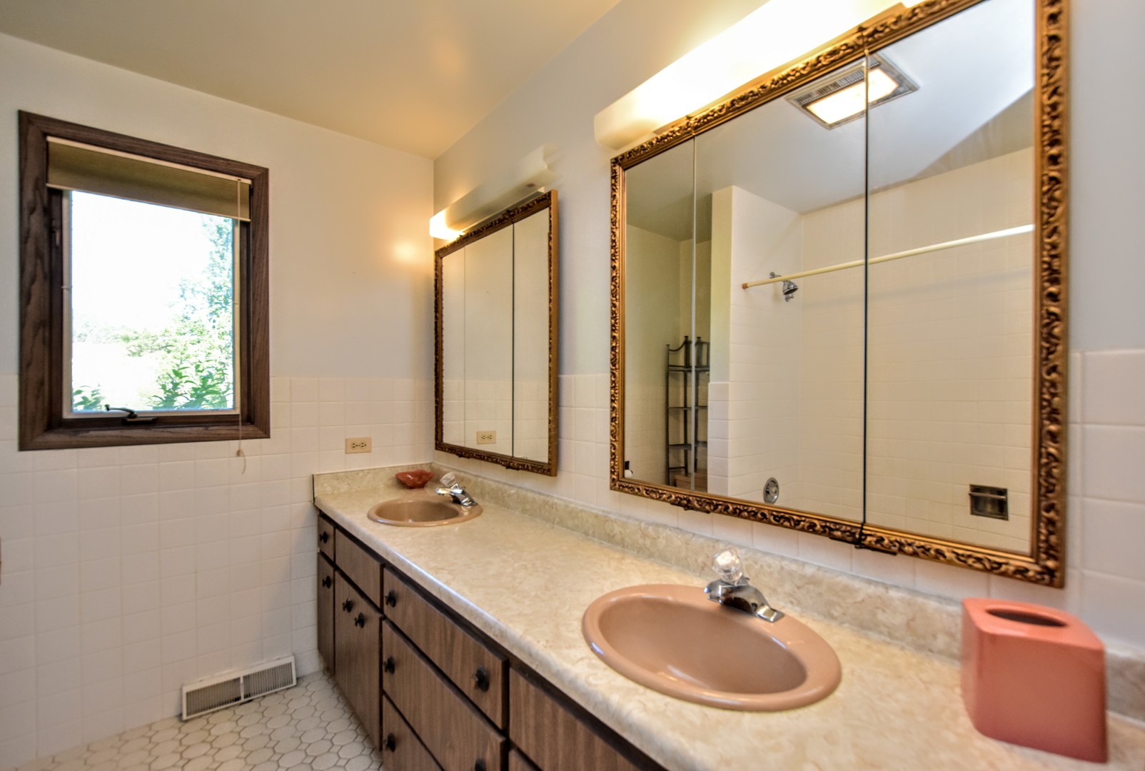 1623 North River Road Libertyville, IL 60048 - Photo 29 of 48